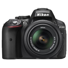 Câmera Digital Nikon D5300 com Kit de Lente 18-55mm VR 24.2MP Câmera Digital Nikon D5300 com Kit de Lente 18-55mm VR 24.2MP