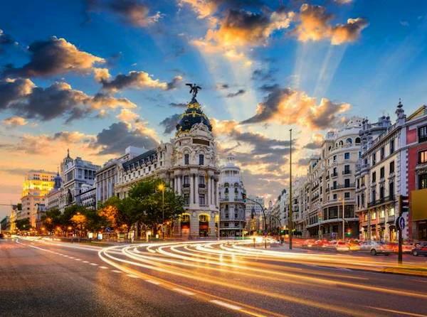 Hotéis em Destaque Madrid
