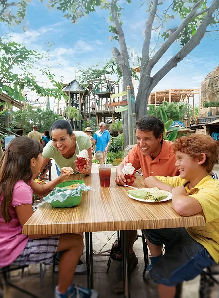 Ingresso 1 Dia Busch Gardens com Até 6 Refeições Completas (A Cada 90 min) – 1 Parque – Acesse o Busch Gardens Tampa nesse Dia - Grátis Cupom para Resgate de 1 Chip Internacional de 2.5GB no site do Parceiro da Promoção (Limite 1 por Pedido) – Grátis 1 Capa para os Brinquedos que Molham Muito (Limite 1 por Passageiro) – Mais Informações, Consulte Detalhes do Item – ADULTO (a partir de 10 anos)– Válido por 1 ano após a emissão - 31/12/2024