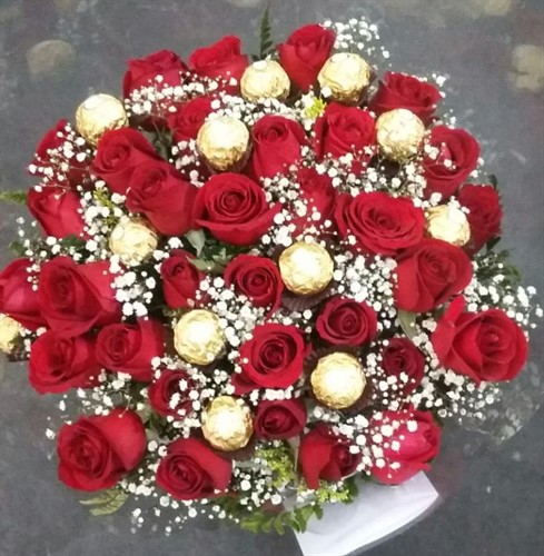 Bouquet Doce Romance - Grande com 24 Rosas 